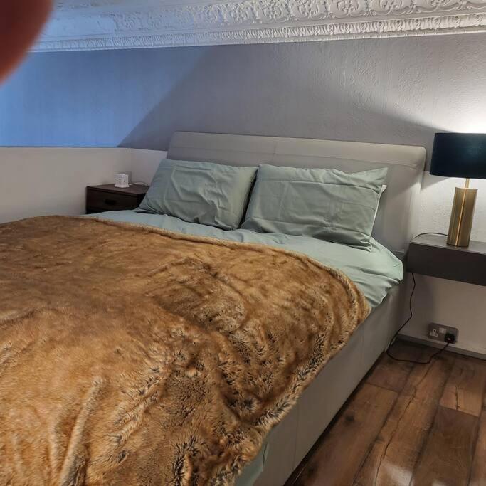 5 Luxury Spacious Loft - Prime Location - Comfortable Bed & Sofa Brighton Екстериор снимка