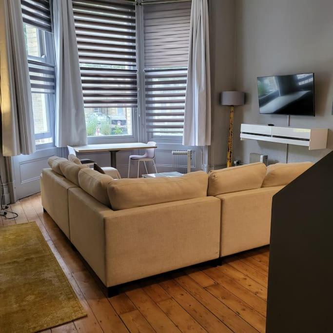 5 Luxury Spacious Loft - Prime Location - Comfortable Bed & Sofa Brighton Екстериор снимка